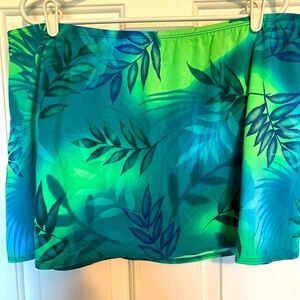 Mix It Mixit Swim Bottom Skirt Size 24W Green Tropical Leaves. EUC